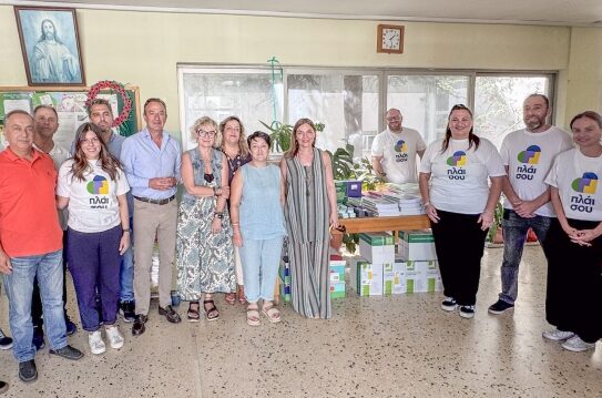 Πλαίσιο: Τεχνολογικός εξοπλισμός και γραφική ύλη σε 22 σχολεία του Δήμου Ιωαννίνων