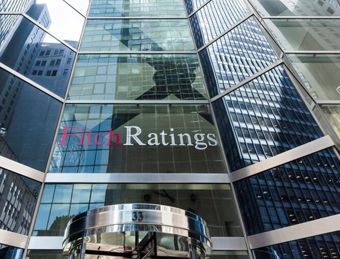 Τα ισχυρά δημοσιονομικά και η ανθεκτική ανάπτυξη, μήνυμα για νέα αναβάθμιση από την Fitch