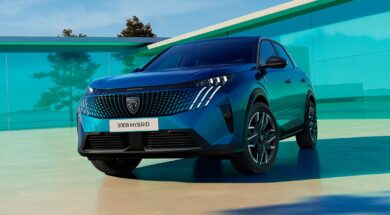 Peugeot 3008 HYBRID (2) 26 10 25