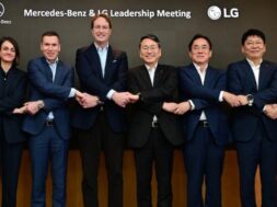 LG-Mercedes-Image-16 11 25