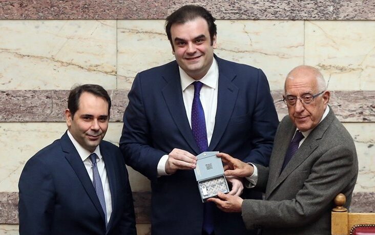 Προϋπολογισμός 2026: Αύξηση μέσου μισθού 10% και  ανάπτυξη 2,4%
