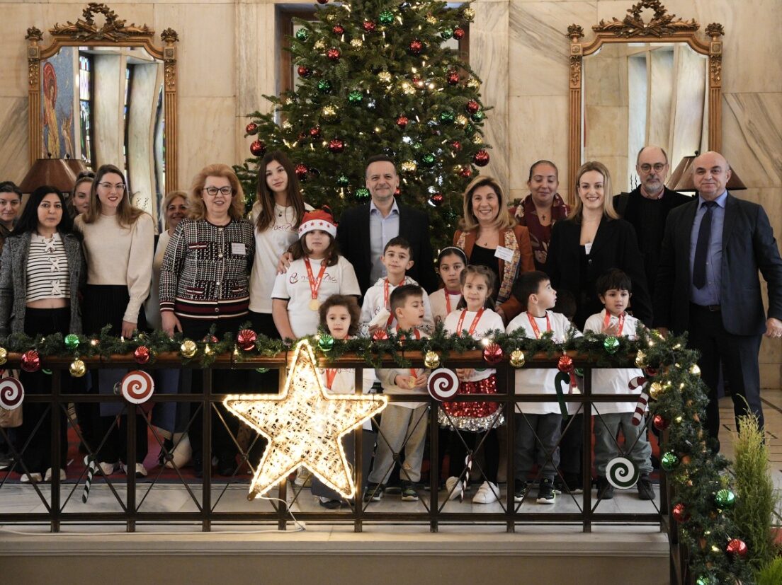 Χάρης Δούκας: Αγάπη στα σπίτια μας και ευχές για αλληλεγγύη