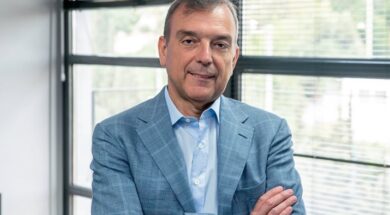 Ideal Papakonstantinou 08 08 24