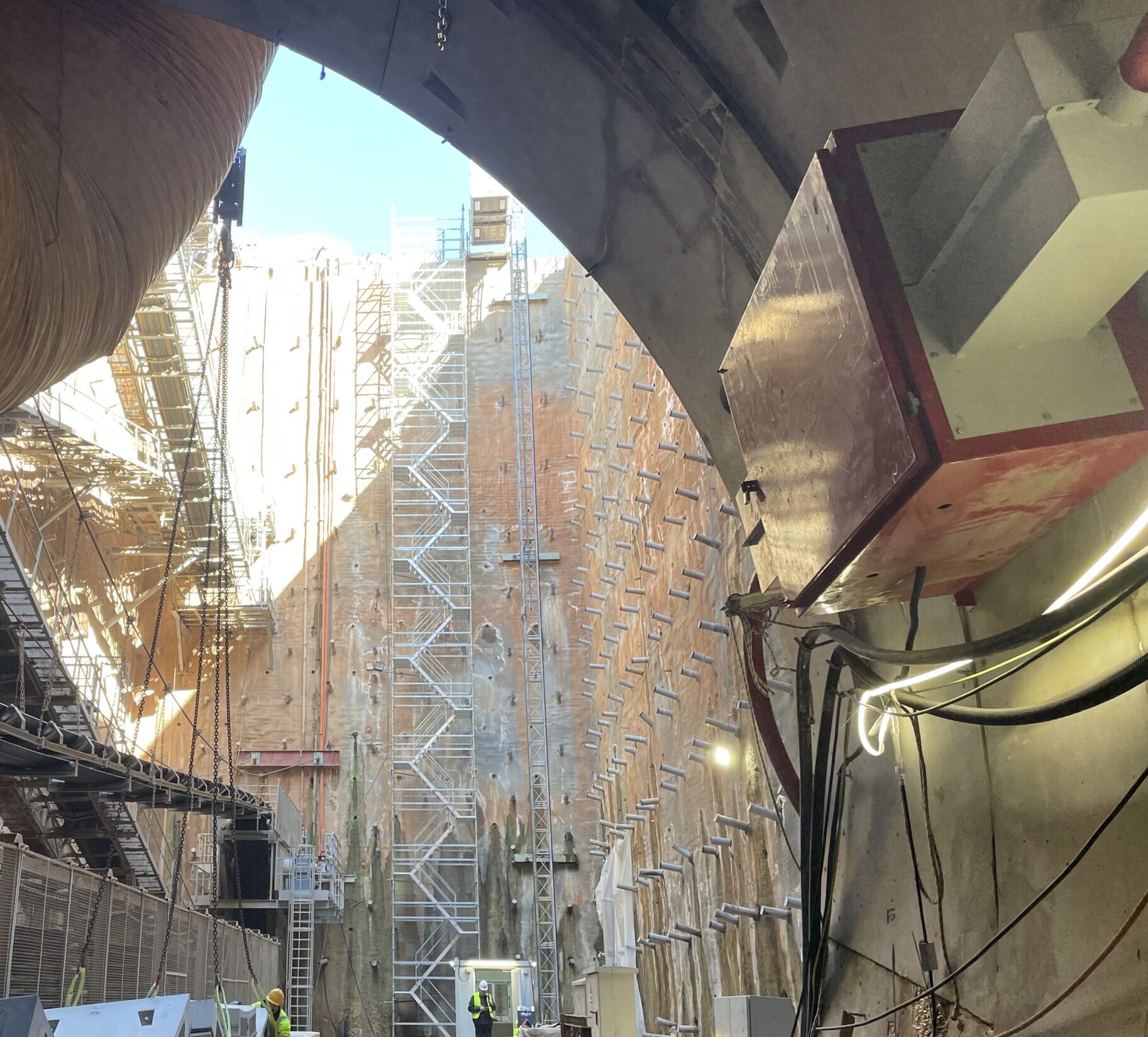 Όμιλος ΑΒΑΞ: Από Κατεχάκη στον Ευαγγελισμό, έτοιμο το 90% της σήραγγας