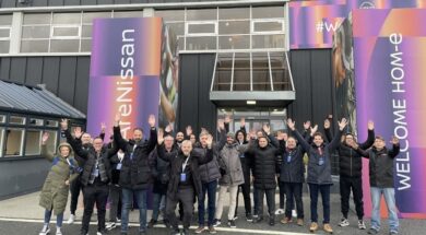 Nissan People 21 12 25