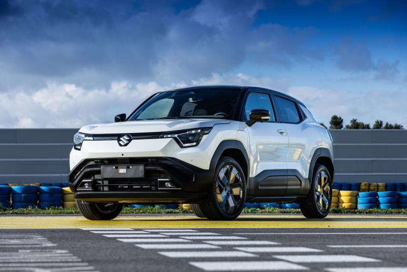 Suzuki e VITARA: Ένα SUV, με έμφαση στην πολυμορφικότητα