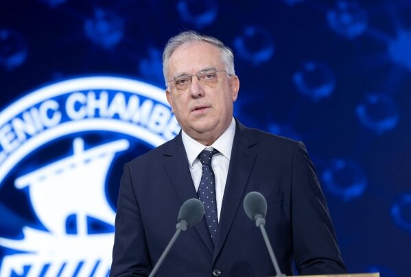 ΥΠΕΝ-ΥΠΑΝ: €400 εκατ., για τη βιομηχανία και «καθαρή» τεχνολογία