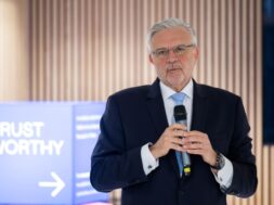 Christos Megalou Snappi 05 04 26