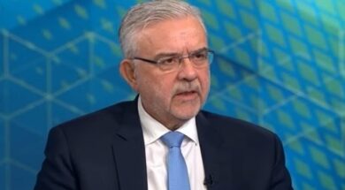 Megalou Pireos 15 03 26