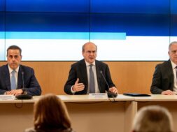 Papastaurou Chatzidakis Theodorikakos 15 03 26