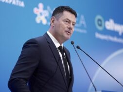 Allwyn Komarek 12 04 26