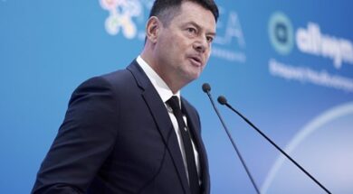 Allwyn Komarek 12 04 26