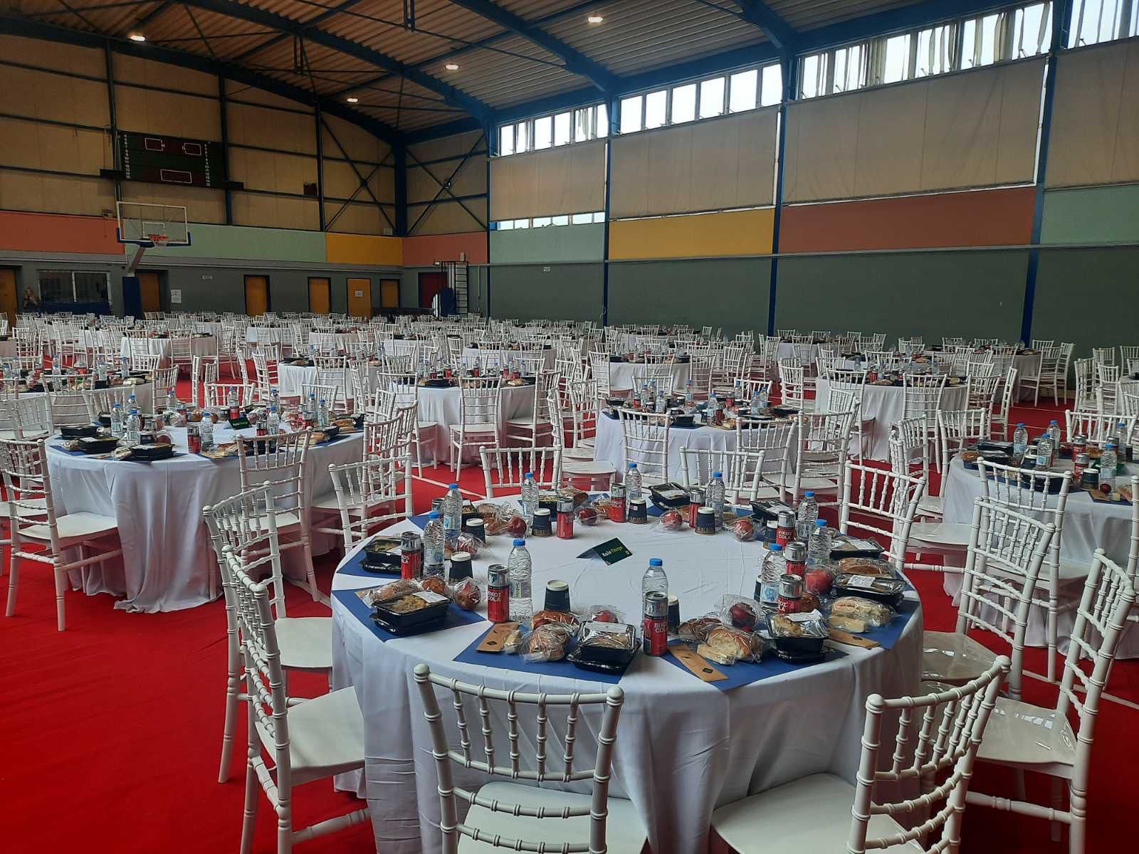 Χάρης Δούκας: Άνοιξε την αγκαλιά της η Αθήνα, προσφέροντας όχι μόνο ένα γεύμα