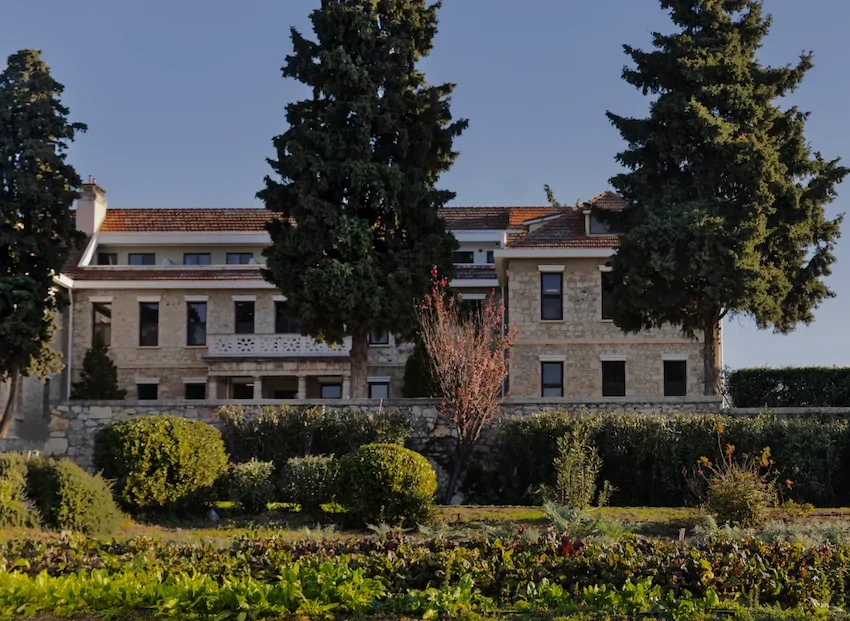 Θεοχαράκης Α.Ε: Προσφέροντας υποτροφία στην Αμερικανική Γεωργική Σχολή