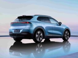 Hyundai Changan Deepal S05 PHEV exterior blue 21 06 26