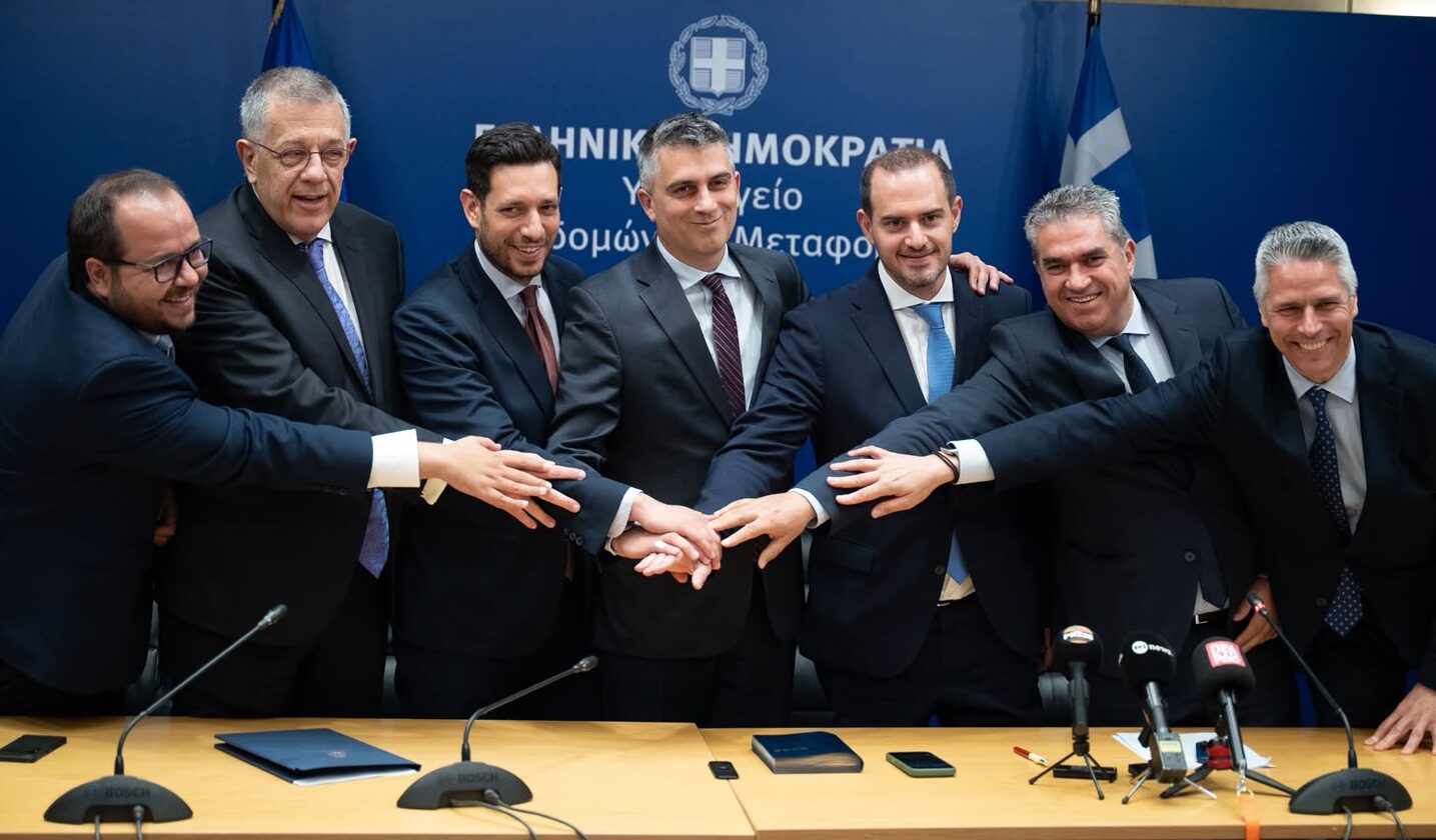Κ. Κυρανάκης- Γ. Κώτσηρας: Παράδοση- παραλαβή στο ΥΠΟΜΕ