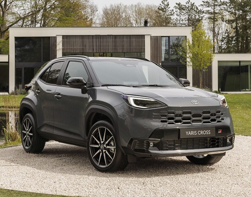 Toyota Yaris Cross: Με εντελώς νέα σχεδίαση, κορυφαίο σε πωλήσεις