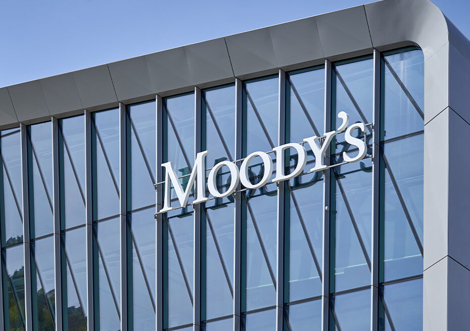 Moody’s Analytics, δεν θα ανοίξουν το Ορμούζ, οι αυξήσεις επιτοκίων..