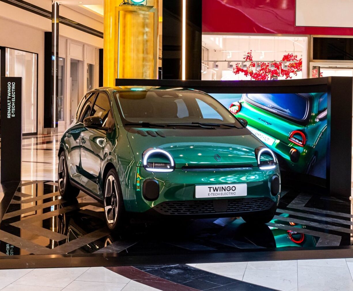 Renault Twingo E-Tech: Το νέο πιο οικονομικό στο Golden Hall