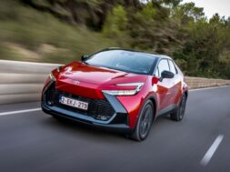 Toyota CH-R_ 16 08 26