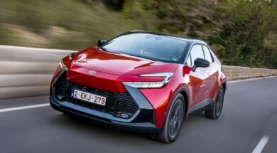 Toyota CH-R_ 16 08 26