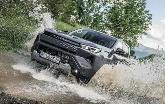 Toyota Hilux: Η ένατη γενιά, 2.8 Hybrid, 48V diesel mild με 4WD