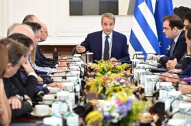 Mitsotakis 04 10 26