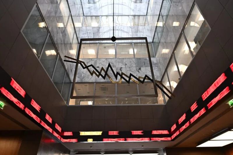 Euronext Athens: Επιχείρηση εξωστρέφειας σε Αθήνα και Λονδίνο εν μέσω αναταράξεων